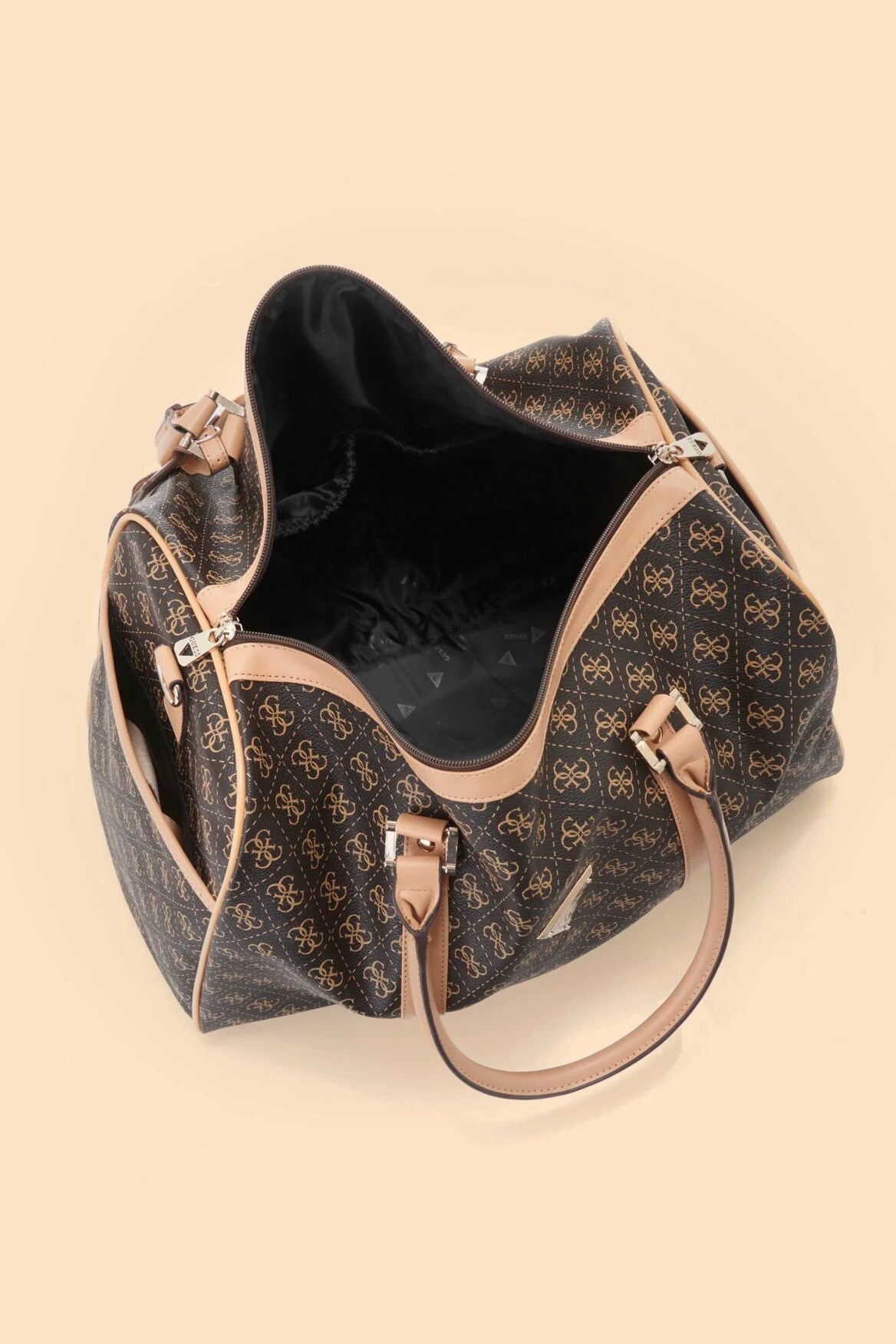 GUESS Travel Logo Affair 19 Inch Tote Bag