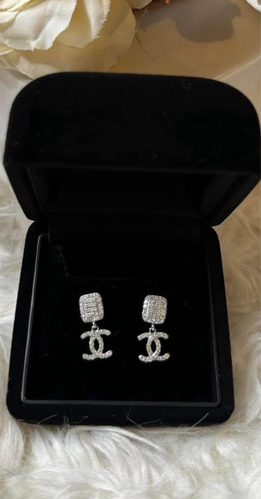 Dangling Earring 18K gold with diamonds